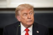 巴彦淖尔市洛杉矶骚乱后，特朗普再发声：抗议活动中将不允许佩戴口罩